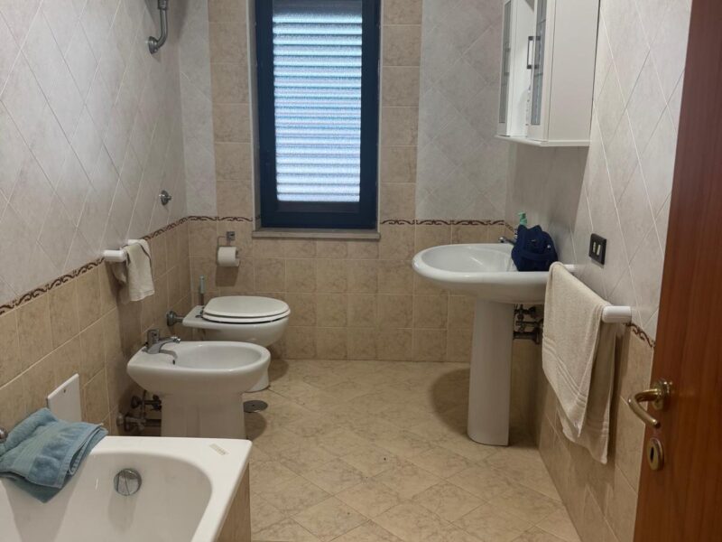 AMOROSI (BN) - 85 APPARTAMENTO AL PRIMO PIANO