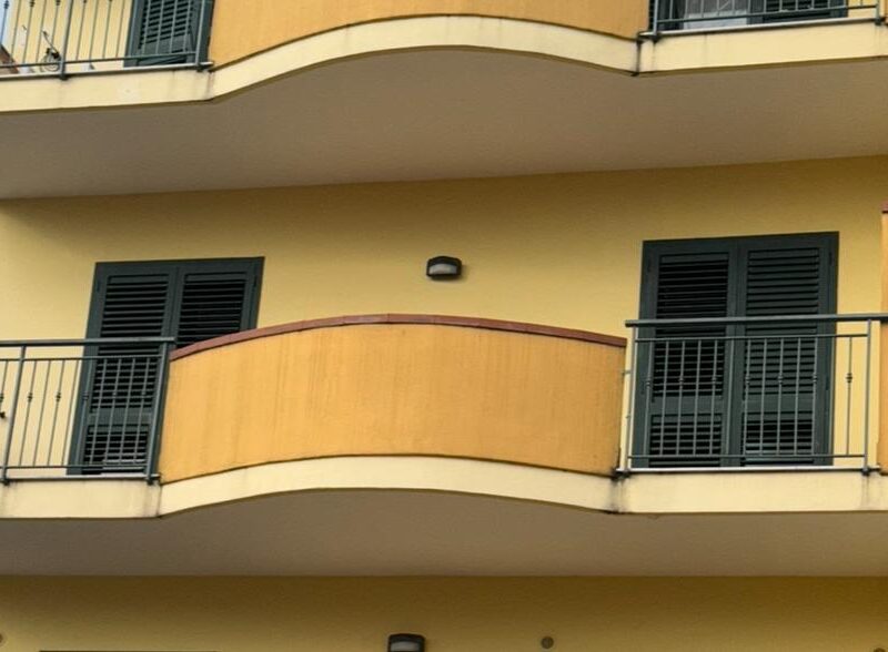 AMOROSI (BN) - 85 APPARTAMENTO AL PRIMO PIANO