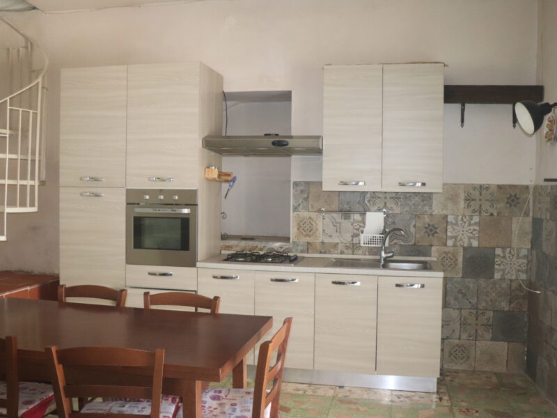 LIMATOLA (BN) - 1 MONOLOCALE SU DUE LIVELLI