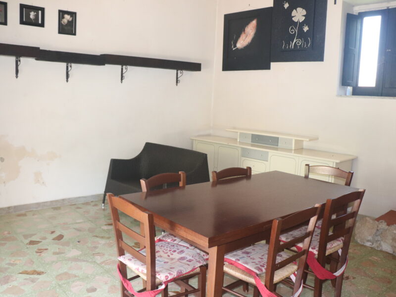 LIMATOLA (BN) - 1 MONOLOCALE SU DUE LIVELLI