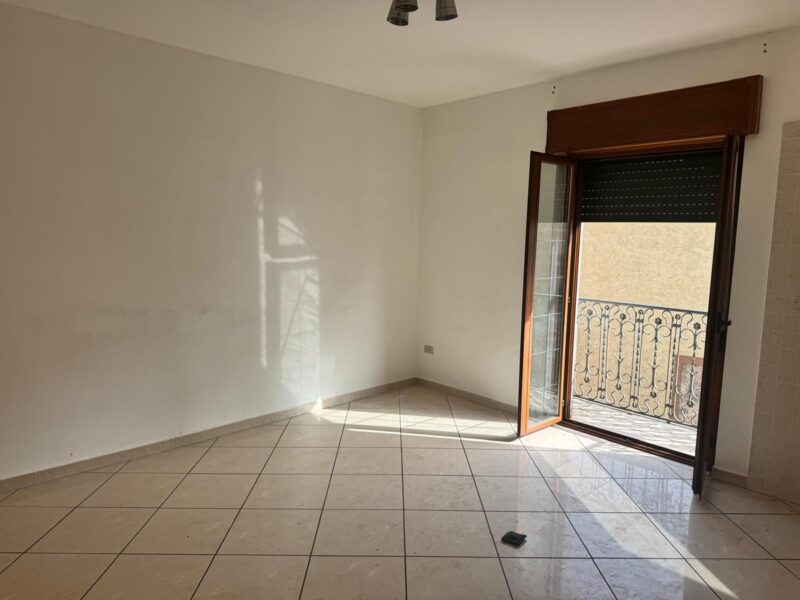 AMOROSI (BN) - 146 PALAZZOTTO IN ZONA CENTRALE