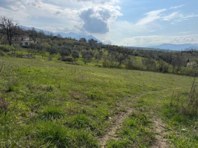 DUGENTA (BN) - 108 CAPANNONE CON TERRENO IN SPLENDIDA POSIZIONE