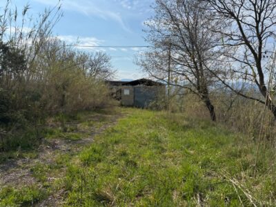 DUGENTA (BN) - 108 CAPANNONE CON TERRENO IN SPLENDIDA POSIZIONE