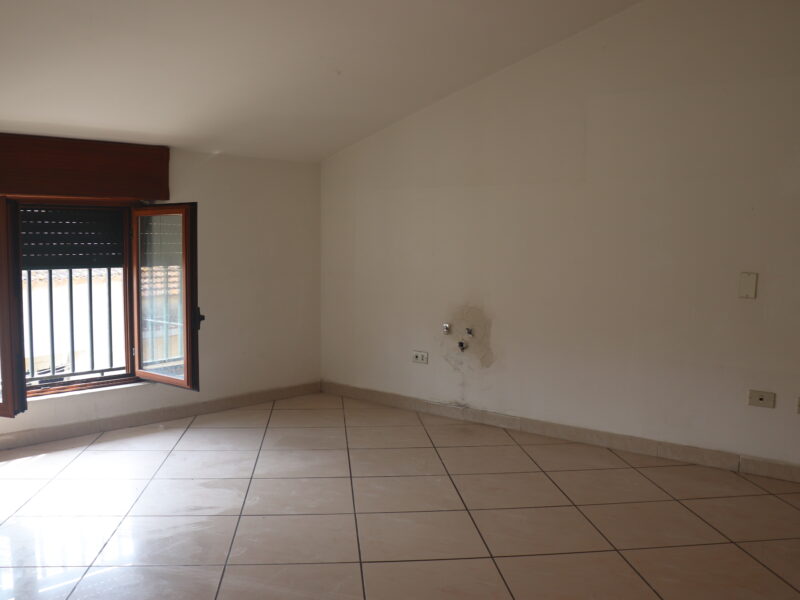 AMOROSI (BN) - 146 PALAZZOTTO IN ZONA CENTRALE