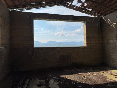 DUGENTA (BN) - 108 CAPANNONE CON TERRENO IN SPLENDIDA POSIZIONE