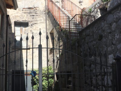 FRASSO TELESINO (BN) - 331 ABITAZIONE DA RISTRUTTURARE