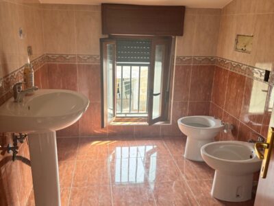 AMOROSI (BN) - 146 PALAZZOTTO IN ZONA CENTRALE