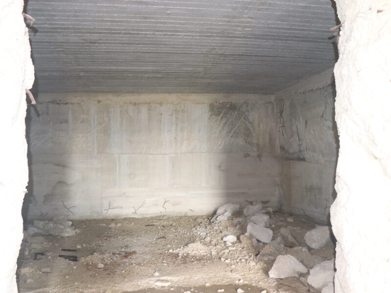 DUGENTA (BN) - 108 CAPANNONE CON TERRENO IN SPLENDIDA POSIZIONE