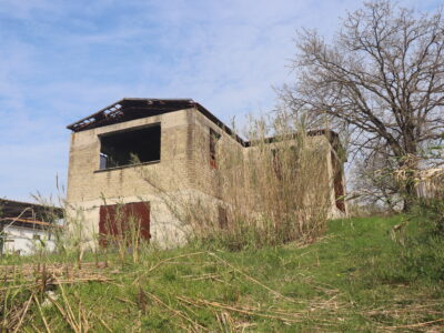 DUGENTA (BN) - 108 CAPANNONE CON TERRENO IN SPLENDIDA POSIZIONE