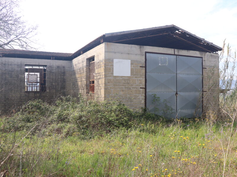 DUGENTA (BN) - 108 CAPANNONE CON TERRENO IN SPLENDIDA POSIZIONE