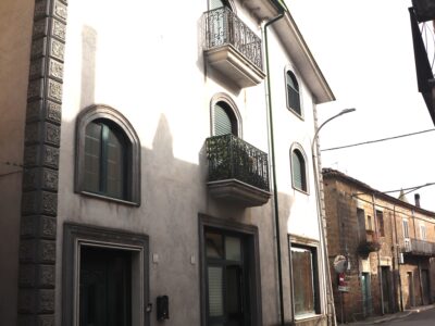 AMOROSI (BN) - 146 PALAZZOTTO IN ZONA CENTRALE