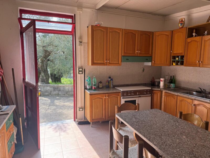 FRASSO TELESINO (BN) - 269 TERRENO CON DEPOSITO