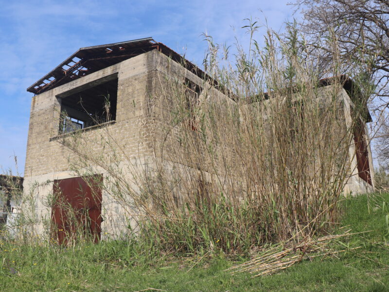 DUGENTA (BN) - 108 CAPANNONE CON TERRENO IN SPLENDIDA POSIZIONE