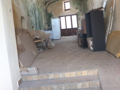 FRASSO TELESINO (BN) - 87 LOCALE COMMERCIALE D/8 CON GIARDINO