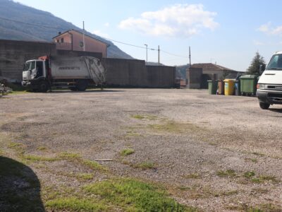 FRASSO TELESINO (BN) - 112 CAPANNONE CON AMPIO PIAZZALE