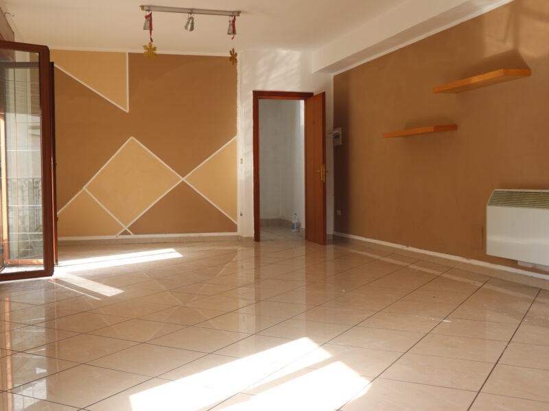 AMOROSI (BN) - 146 PALAZZOTTO IN ZONA CENTRALE