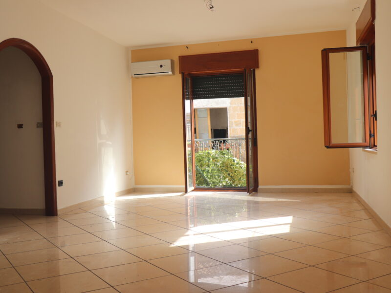 AMOROSI (BN) - 146 PALAZZOTTO IN ZONA CENTRALE