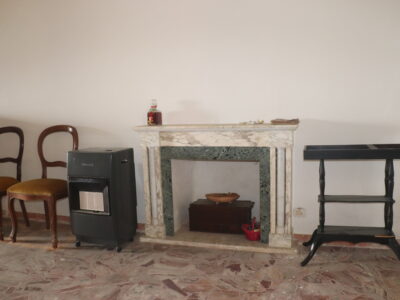 GIOIA SANNITICA (CE) - 131 PALAZZOTTO IN ZONA CENTRALE