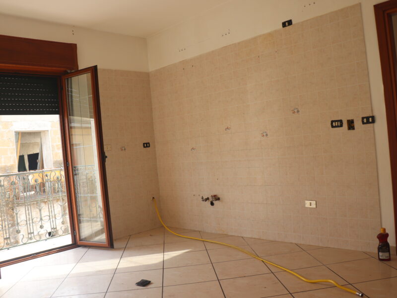 AMOROSI (BN) - 146 PALAZZOTTO IN ZONA CENTRALE