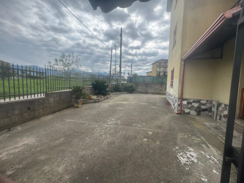 DUGENTA (BN) - 92 APPARTAMENTO ARREDATO CON GIARDINO