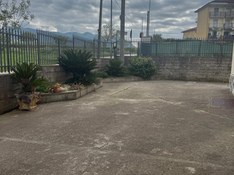 DUGENTA (BN) - 92 APPARTAMENTO ARREDATO CON GIARDINO