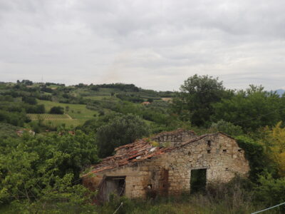CASTEL CAMPAGNANO (CE) - 116 CASA INDIPENDENTE E DEPENDANCE DA RISTRUTTURARE