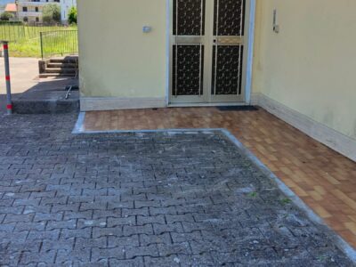 DUGENTA (BN) - 154 STABILE INDIPENDENTE CON TERRENO