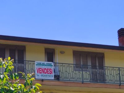 DUGENTA (BN) - 154 STABILE INDIPENDENTE CON TERRENO