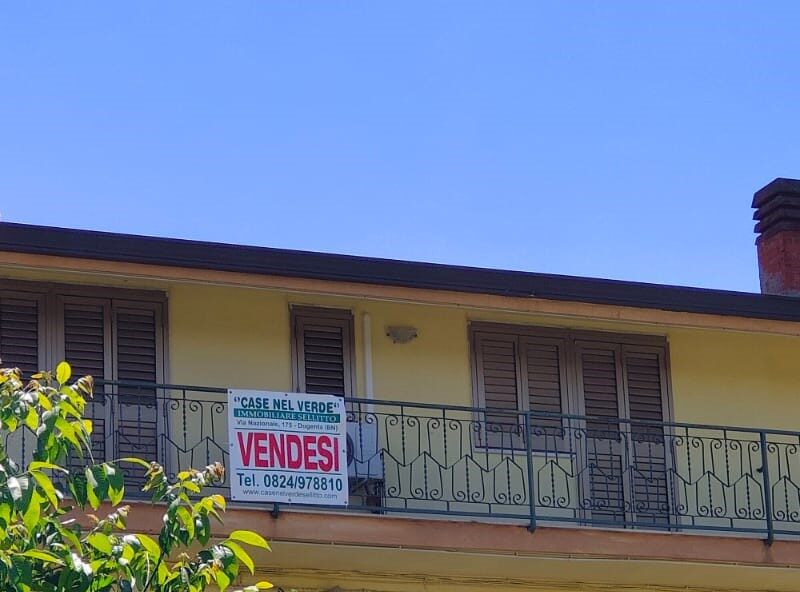 DUGENTA (BN) - 154 STABILE INDIPENDENTE CON TERRENO