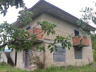 CASTEL CAMPAGNANO (CE) - 116 CASA INDIPENDENTE E DEPENDANCE DA RISTRUTTURARE