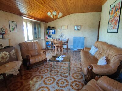 DUGENTA (BN) - 154 STABILE INDIPENDENTE CON TERRENO