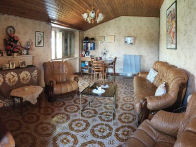 DUGENTA (BN) - 154 STABILE INDIPENDENTE CON TERRENO