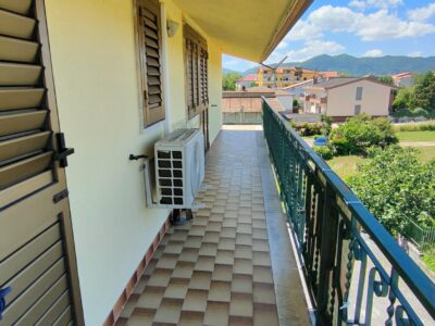 DUGENTA (BN) - 154 STABILE INDIPENDENTE CON TERRENO