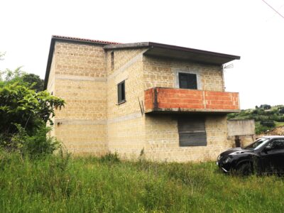 CASTEL CAMPAGNANO (CE) - 116 CASA INDIPENDENTE E DEPENDANCE DA RISTRUTTURARE