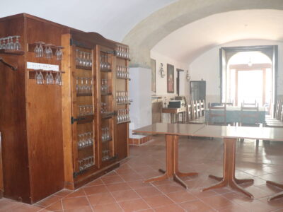 SANT'AGATA DE' GOTI (BN) - 93 AFFITTASI PRESTIGIOSO LOCALE RISTORANTE IN ANTICA VILLA