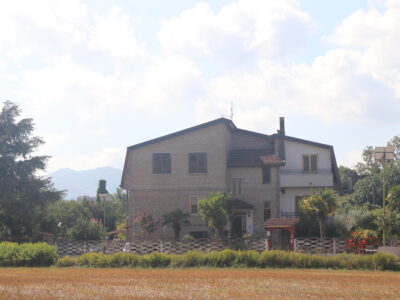 DUGENTA (BN) - 245 APPARTAMENTO CON GIARDINO
