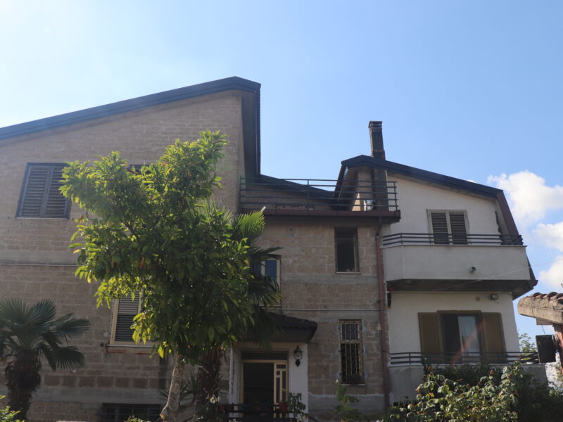DUGENTA (BN) - 245 APPARTAMENTO CON GIARDINO