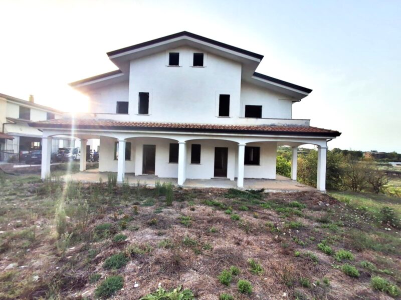 S.AGATA DE' GOTI (BN) - 173 VILLETTA DI NUOVA COSTRUZIONE CON GIARDINO