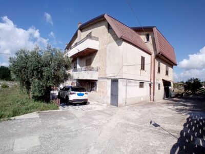 DUGENTA (BN) - 245 APPARTAMENTO CON GIARDINO
