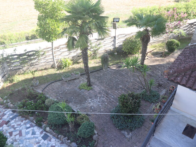 DUGENTA (BN) - 245 APPARTAMENTO CON GIARDINO