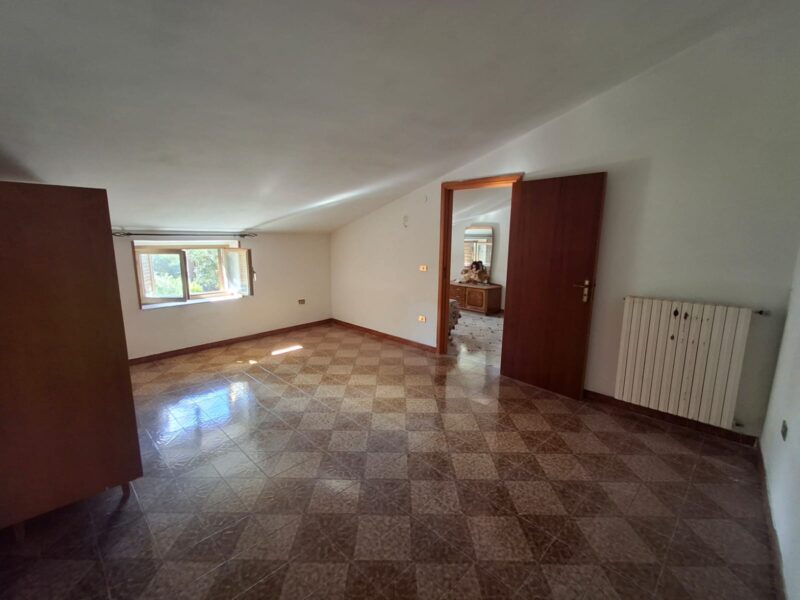 SANT'AGATA DE' GOTI (BN) - 176 PORZIONE DI CASA CON INGRESSO INDIPENDENTE