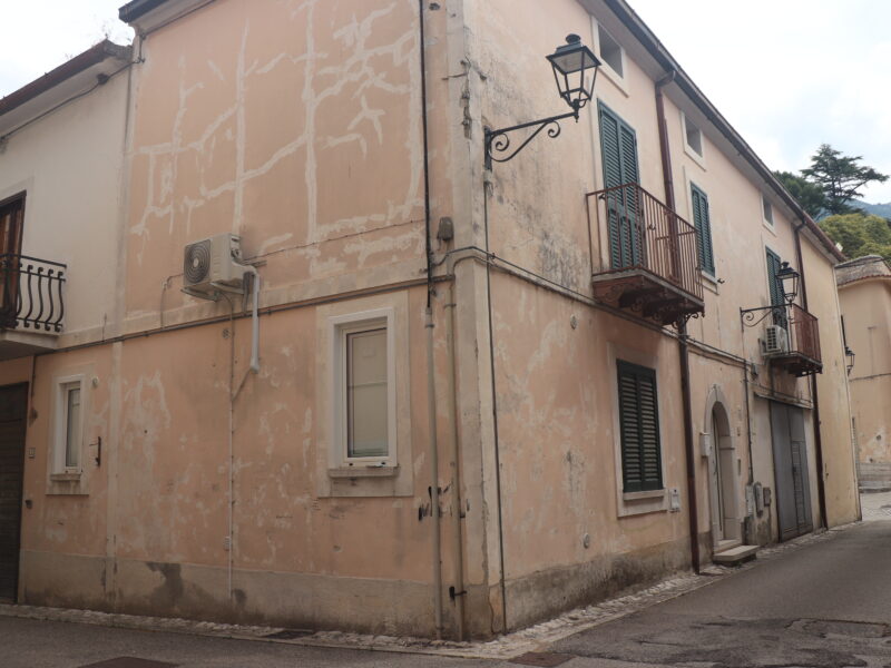 MELIZZANO (BN) - 98 PALAZZOTTO ABITABILE