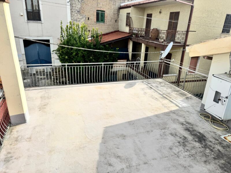 FRASSO TELESINO (BN) - 111 CASA INDIPENDENTE CON TERRAZZO