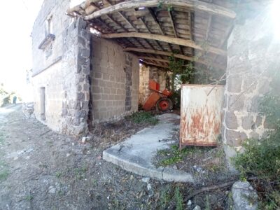 ALVIGNANO (CE) - 143 INTERO BORGO RURALE CON TERRENO IN POSIZIONE PANORAMICA