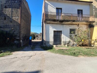 SANT'AGATA DE' GOTI (BN) - 113 CASA INDIPENDENTE CON TERRENO
