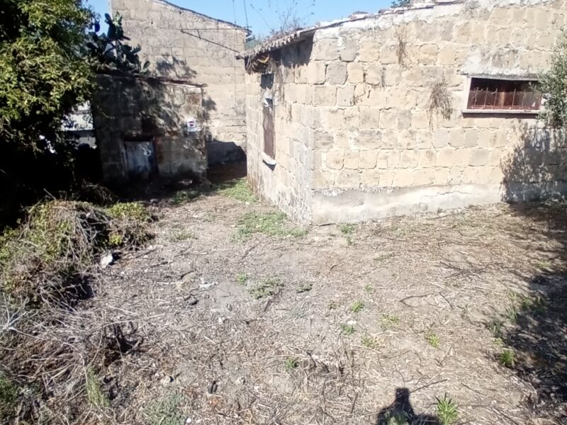 ALVIGNANO (CE) - 143 INTERO BORGO RURALE CON TERRENO IN POSIZIONE PANORAMICA